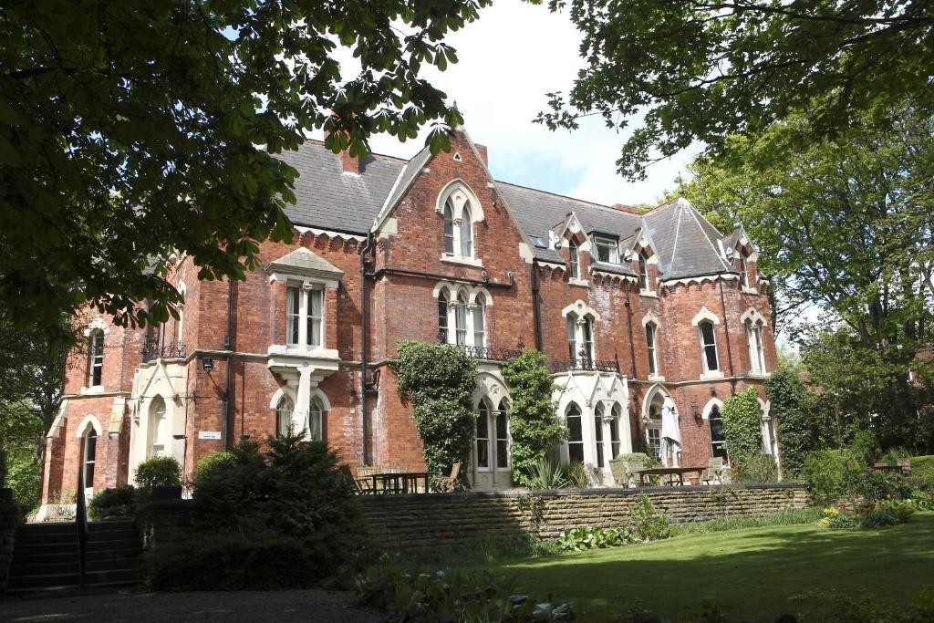 Cliff Lawn Hotel Leeds  Esterno foto