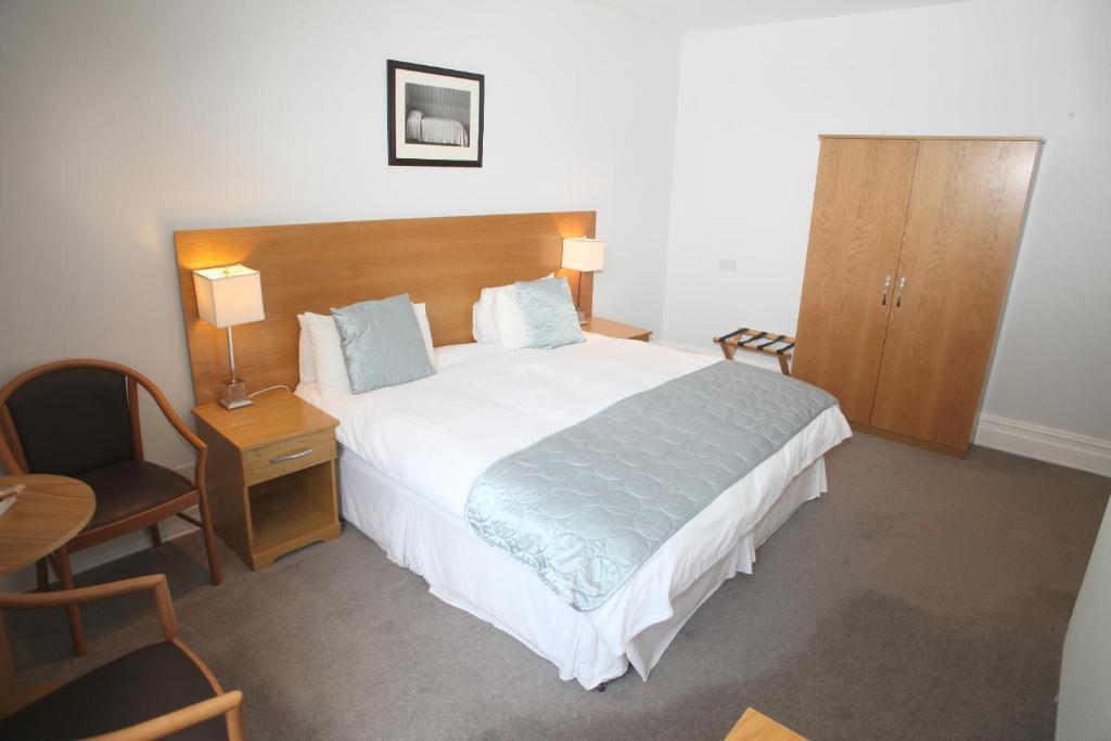 Cliff Lawn Hotel Leeds  Camera foto
