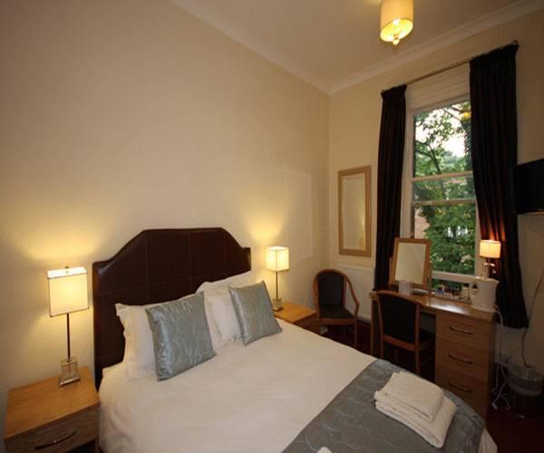 Cliff Lawn Hotel Leeds  Esterno foto